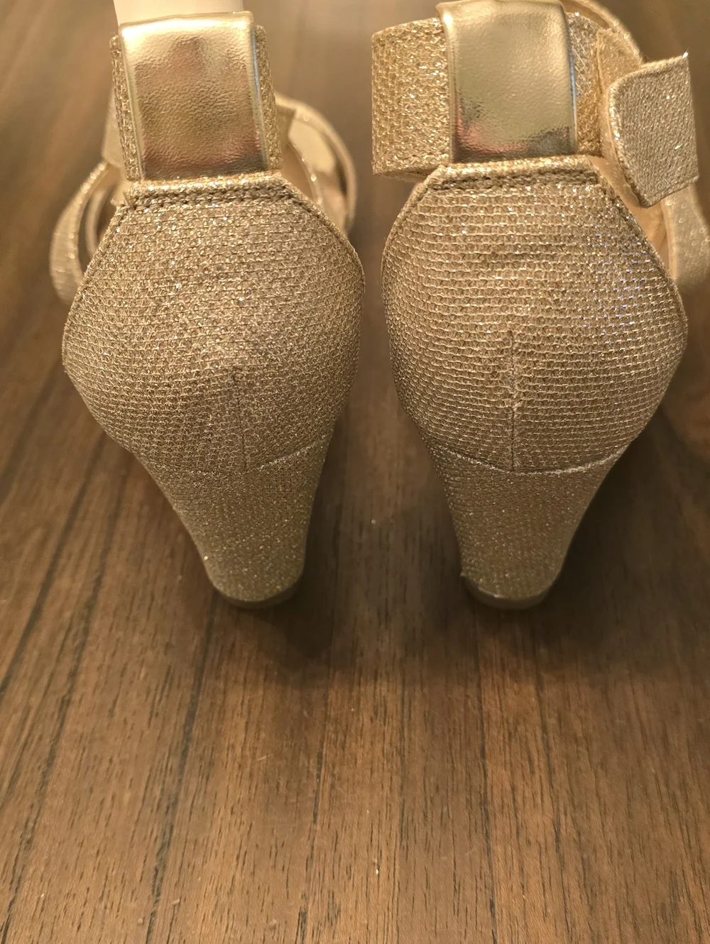Dream Pairs Gold Glitter Strappy Sandals